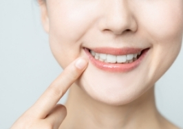 Skygate Dental’s Guide to Flossing Your Teeth